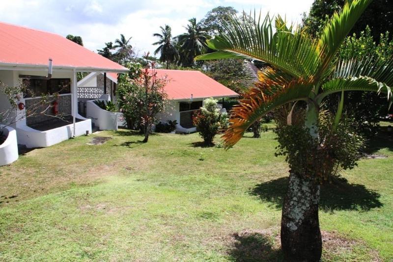 Daniella'S Bungalows Bel Ombre Exterior photo